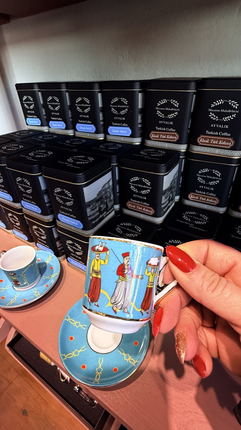 Macaron Kolonyacısı koku ve kahve seçkisi 1