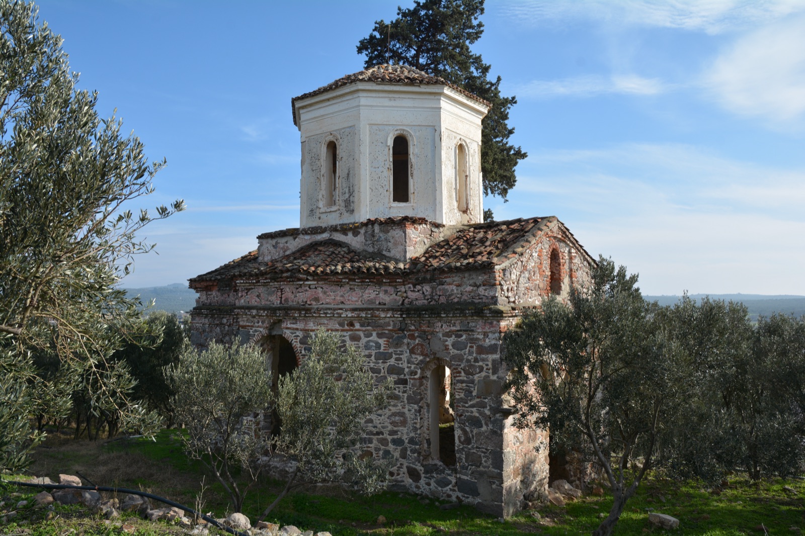 Küçükköy tarihi şapel ve sanat rotası